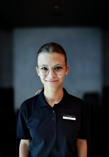 Denise - Commis de Service