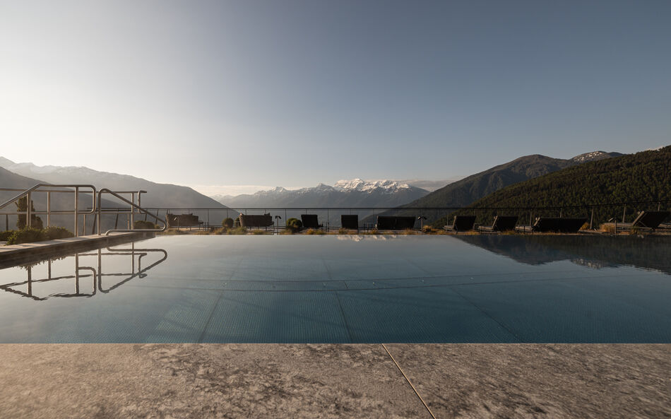 DAS GERSTL Alpine Retreat - Outdoor Infinity Pool